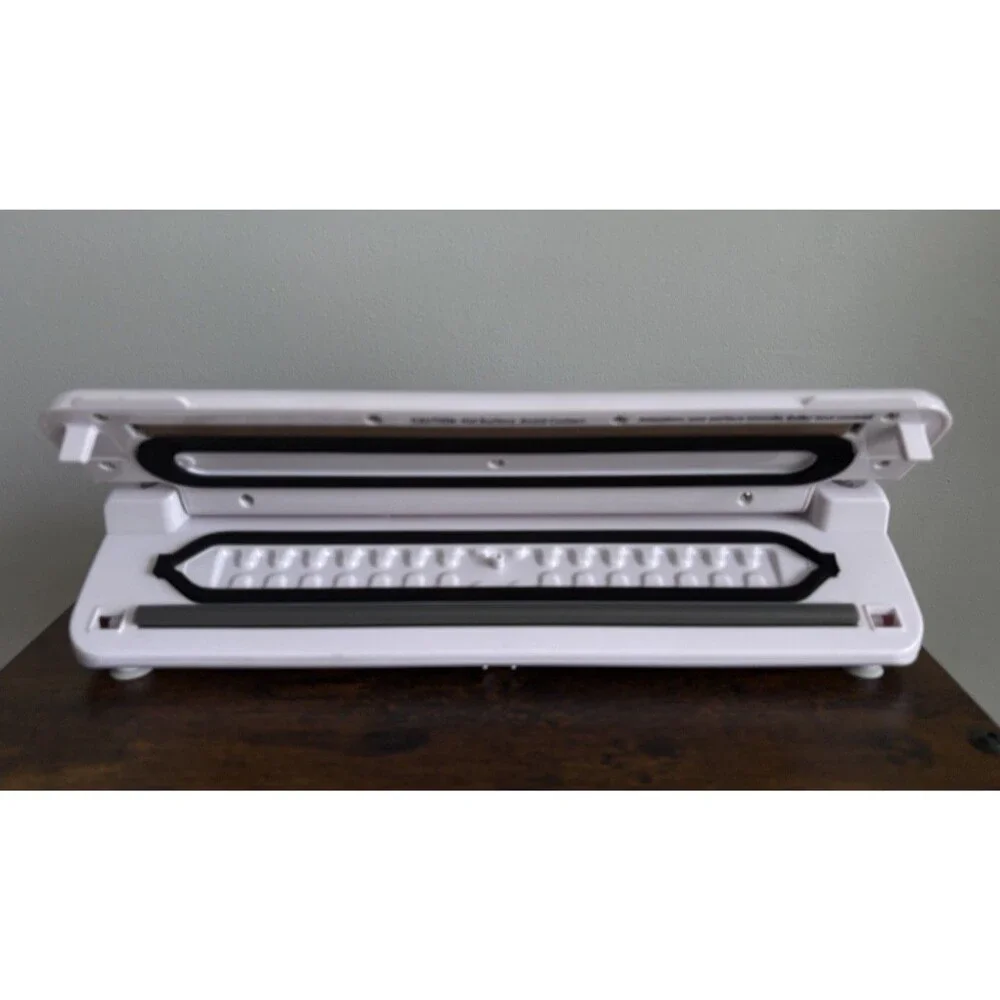 Nesco Vacuum Food Sealer Model VS-01 Automatic One Touch Operation Plus 55 Bags